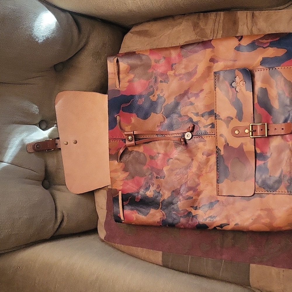NWOT Gorgeous Patricia Nash Leather Camo Backpack - Picture 10 of 10